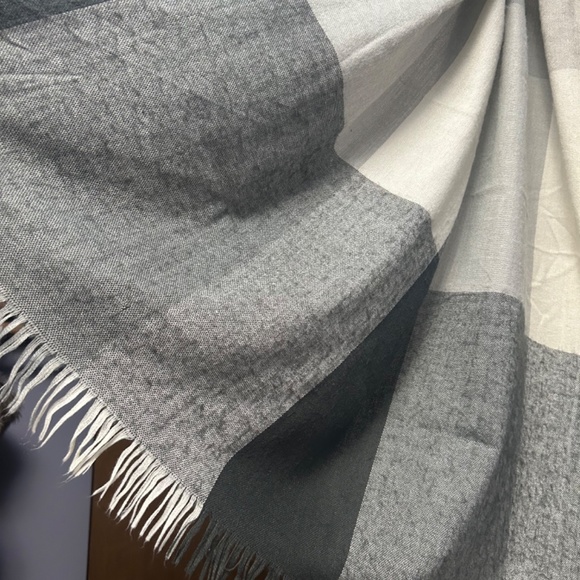 Dynamite scarf - Picture 2 of 3